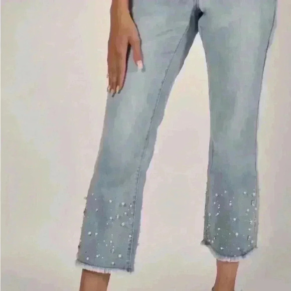 Frank Lyman  gorgeous NWT capri jeans. Made in Canada - Picture 1 of 7